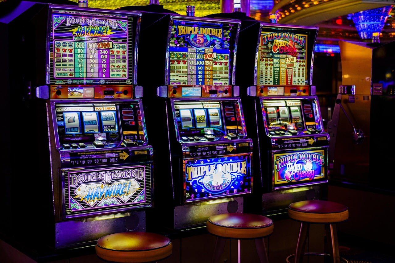 Permainan kasino live dealer berkualitas tinggi di jangkartoto